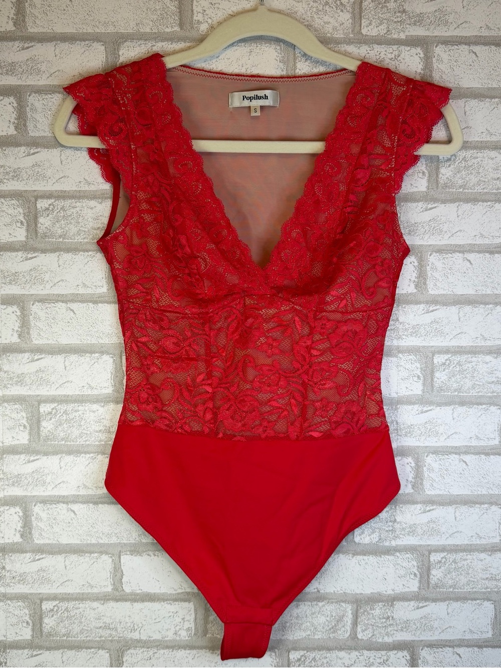 Popilush Red Lace Plunge Shaping Bodysuit Sleeveless Women’s Size Small Stretch